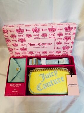 Juicy Couture Purse Yellow Velvet Crossbody Mint Card Case & Extra Strap. NIB